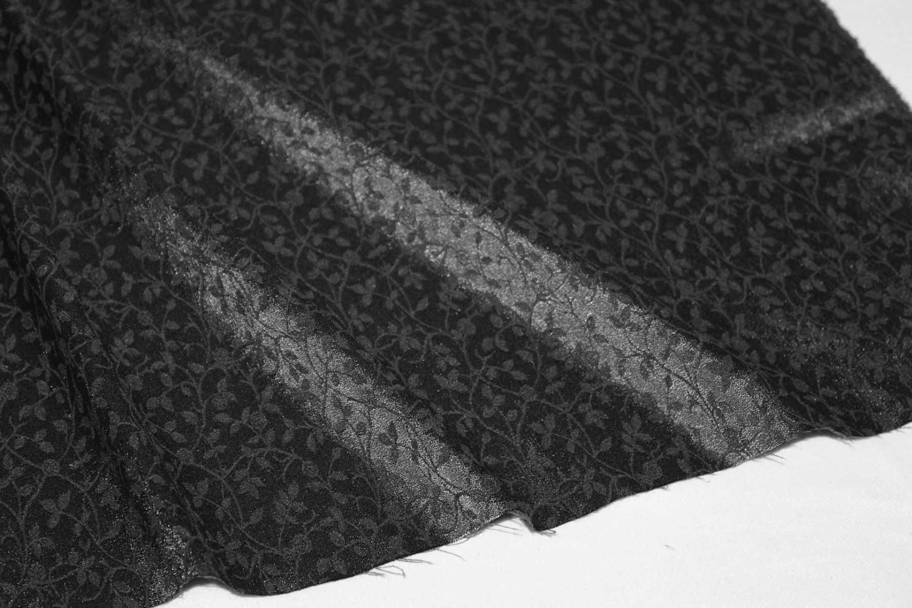 Tessuti: Stoff Kleiderstoff Jacquard anthrazit – Nuovo (secondo la descrizione) da Obfelden venduto da solomon111