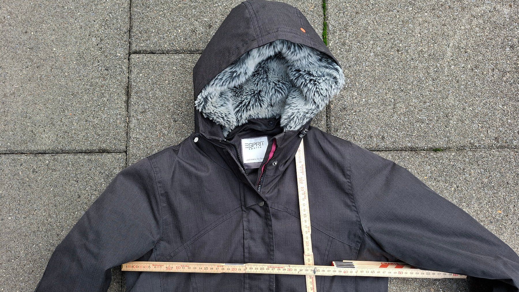 Mäntel: Wintermantel Esprit Grösse S – Gebraucht aus Küssnacht am Rigi von AutoVilla 5