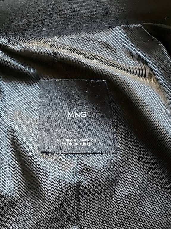 Giacche: Veste crop à épaulettes Mango – Nuovo e nell'imballaggio originale da Vaulruz venduto da del_pmq2 2