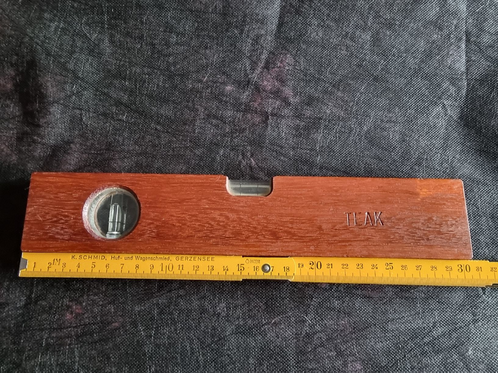 Misurare: Teak Holz Wasserwage Vintage – Difettoso da Helgisried venduto da zuegli.24
