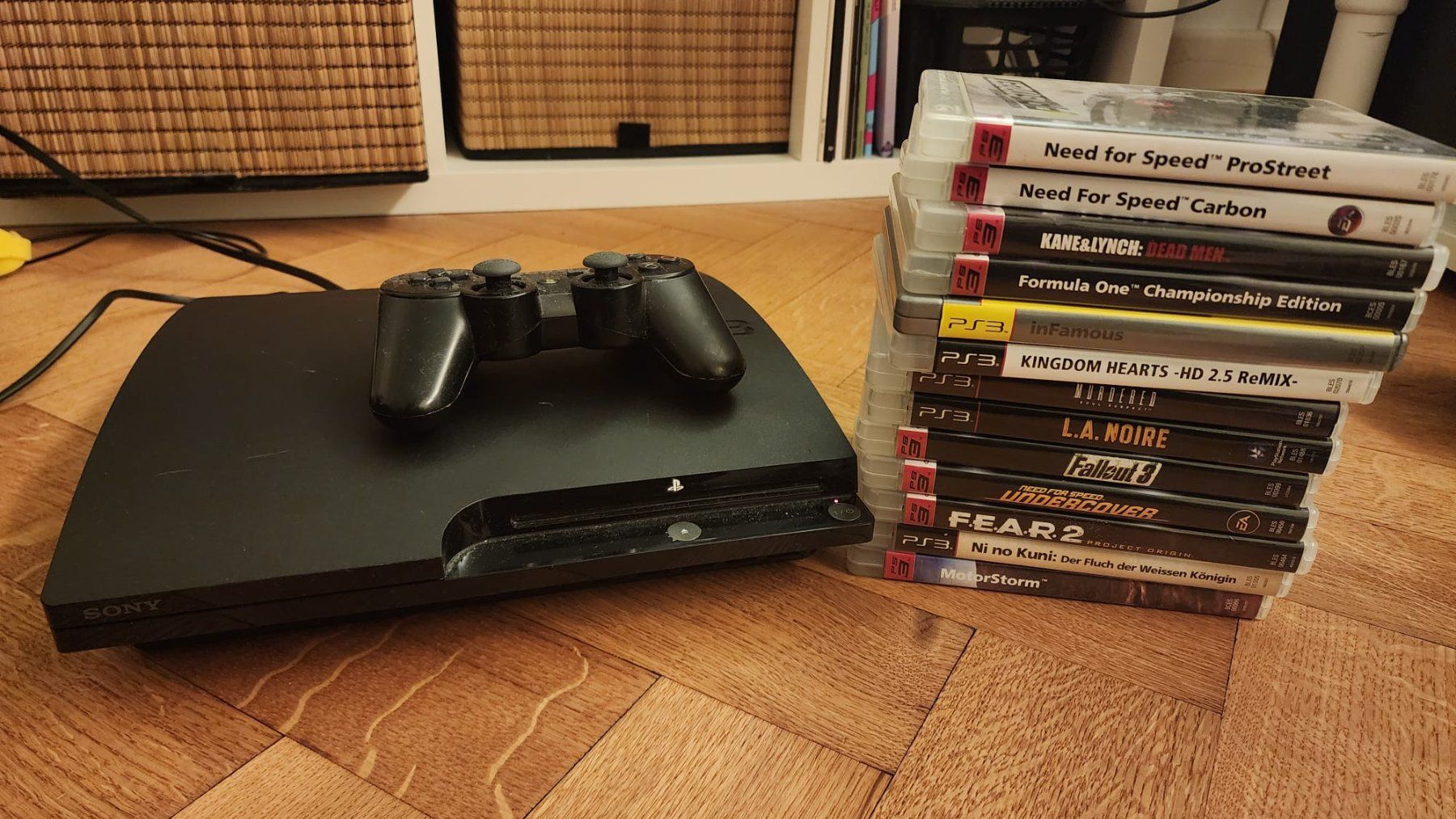 Sony Console: PS3 inkl. 13 Spielen & 1 Controller – Difettoso da Basel venduto da Mauck93