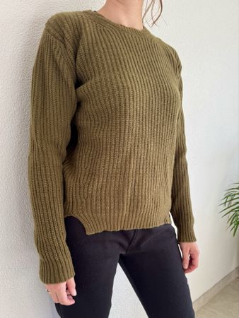 Closed Ribbed Knit Sweater Olive Green Size M/L