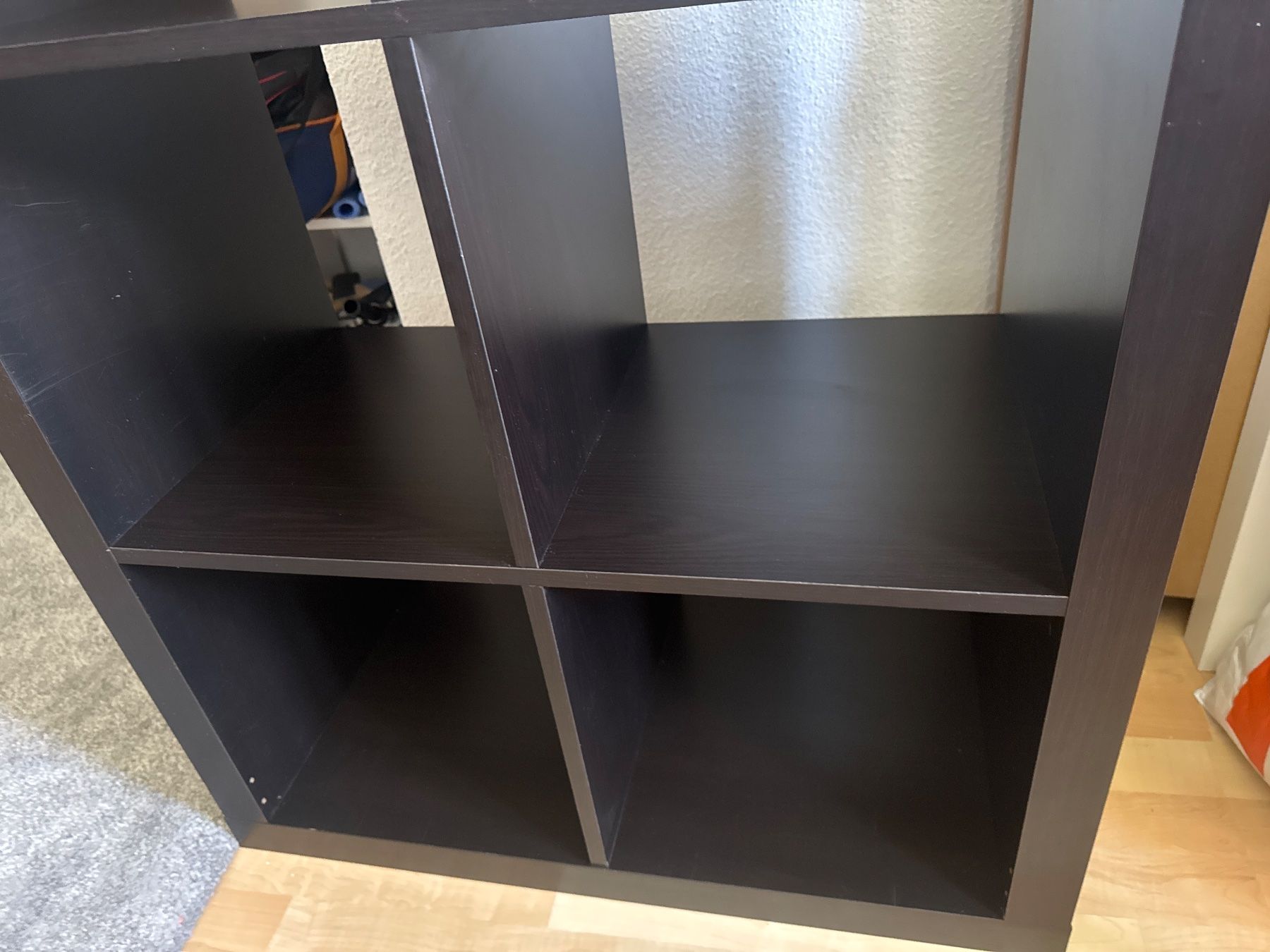 Ikea Scaffali: Schwarzes Kallax Regal mit 8 Fächern 4x2 - altes Modell – Usato da Vilters venduto da tha-tha 4