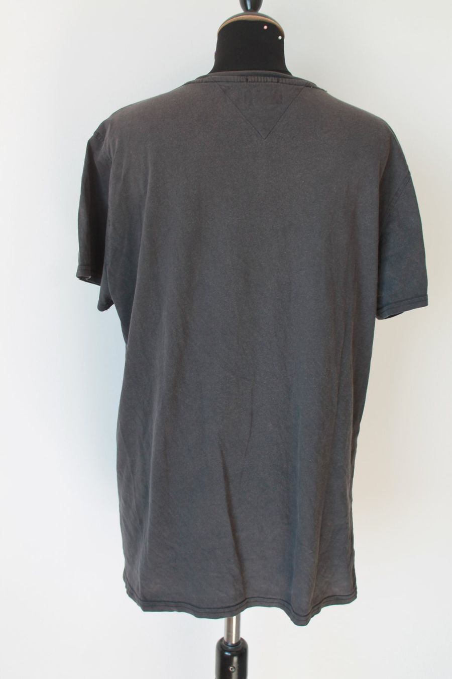 T-shirt: T-Shirt Tommy Jeans L – Usato da Chez-le-Bart venduto da jasse 1