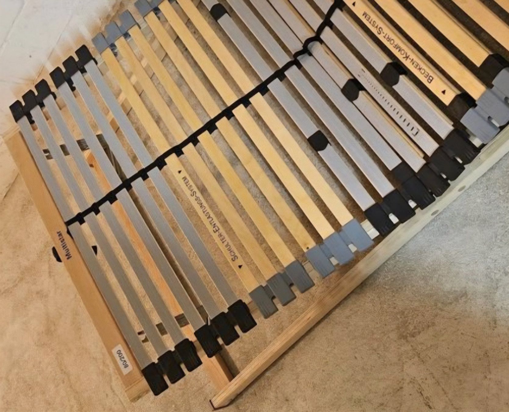 Letti: "Float"  Doppelbett mit 2 Lattenroste – Usato da Bassersdorf venduto da _Samsara_ 5