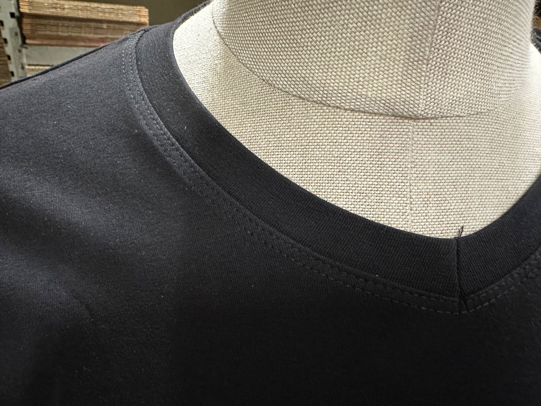 T-shirt: 45 Stk. neue, schwarze T'Shirt 92% BW/ 8%Elastan – Nuovo e nell'imballaggio originale da Necker venduto da liq24 1