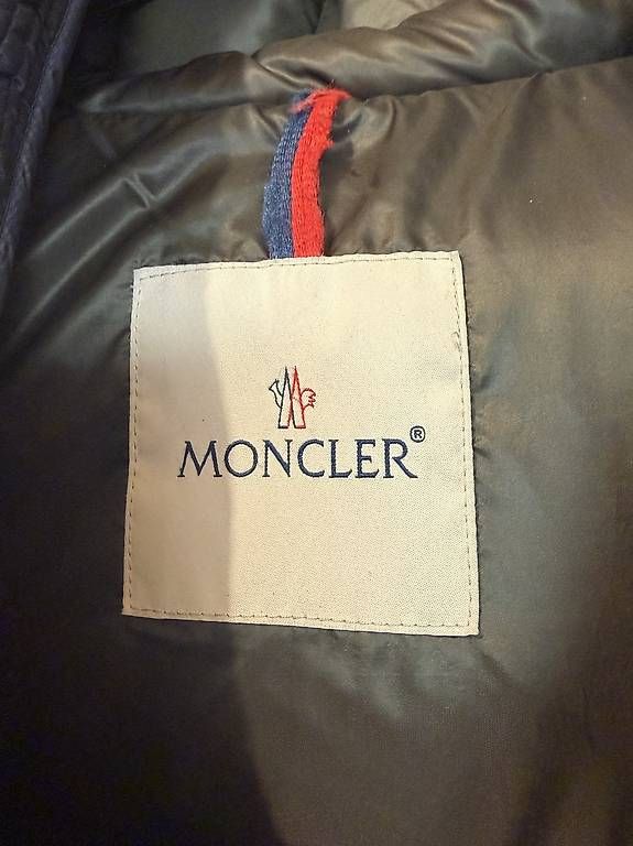 Moncler Giacche: Doudoune Moncler – Usato da Epalinges venduto da Forex.master 2
