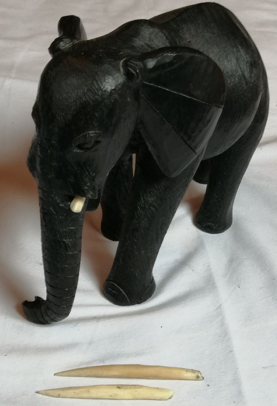 Tutte le decorazioni: Elefant schwarz -  ca. 20 x 9 x 14 cm – Usato da Oberriet SG venduto da Atir47 3