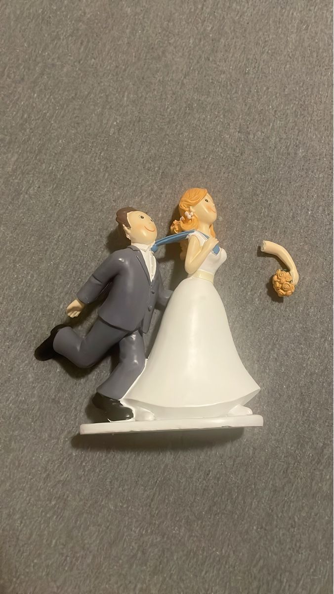 Figuren: Hochzeitspaar Tortenfigur beschädigt – Defekt aus Biel/Bienne von Bolagol9