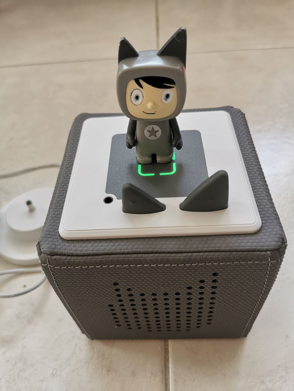 Tonies Jouets: Toniebox Anthrazit Grau mit Kreativtonie – D'occasion à Brunnen par JJaime