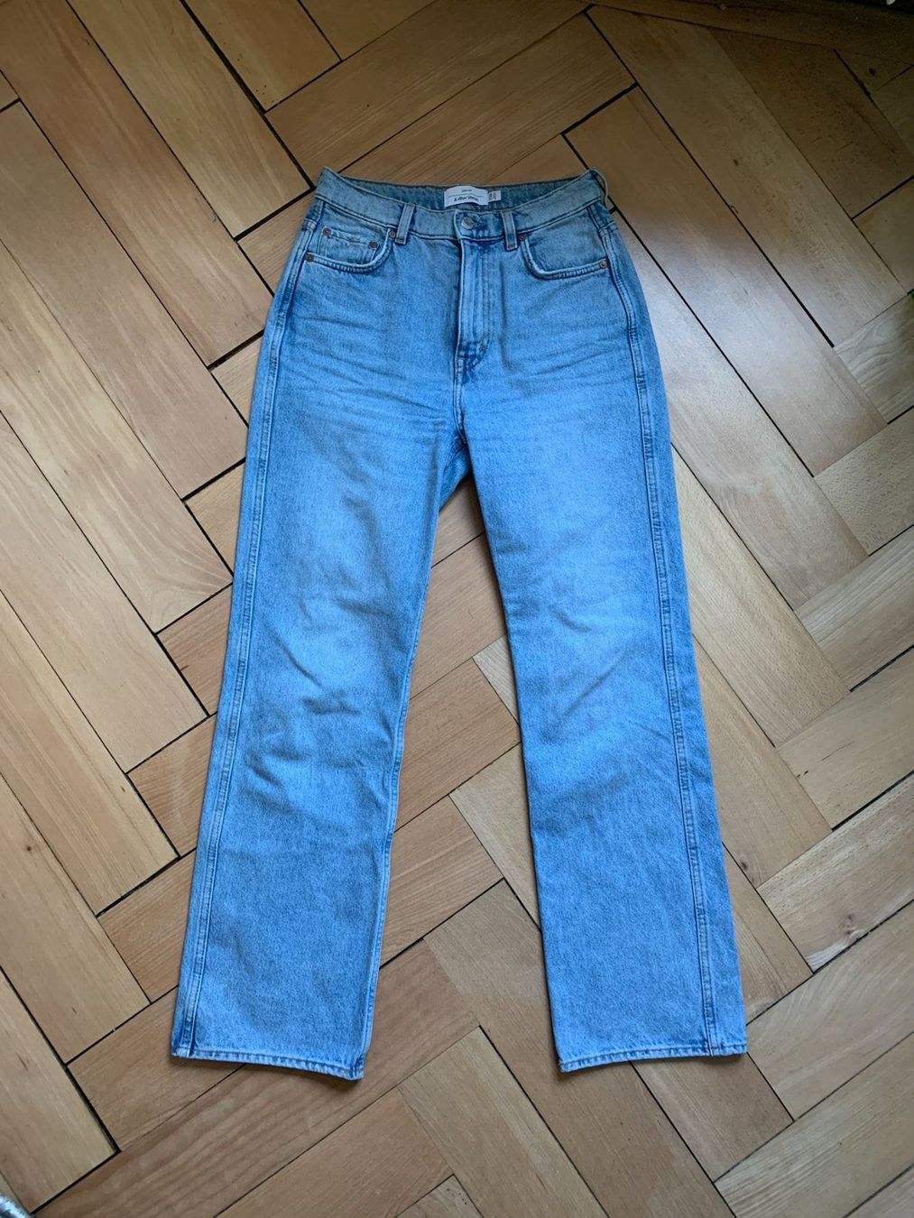 Other Stories Jeans: & OTHER STORIES - Jeans hellblau W26 L30 – Usato da Zürich venduto da Diazaio