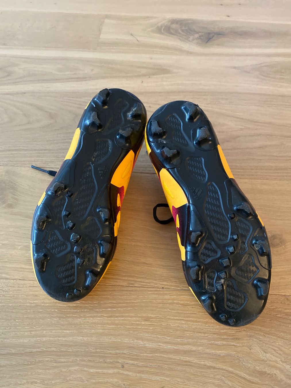 Adidas Scarpe per ragazzi: Fussballschuhe Adidas – Usato da Bolligen venduto da Noeggeli10 1