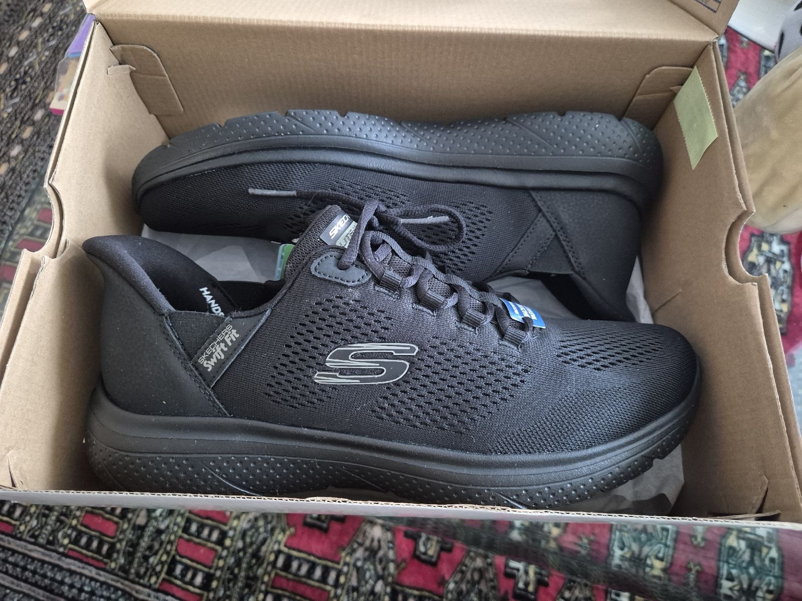 Herrenschuhe: Skechers Schuhe Grosse 43 – Neu und originalverpackt aus Birmensdorf ZH von rob_nr6k