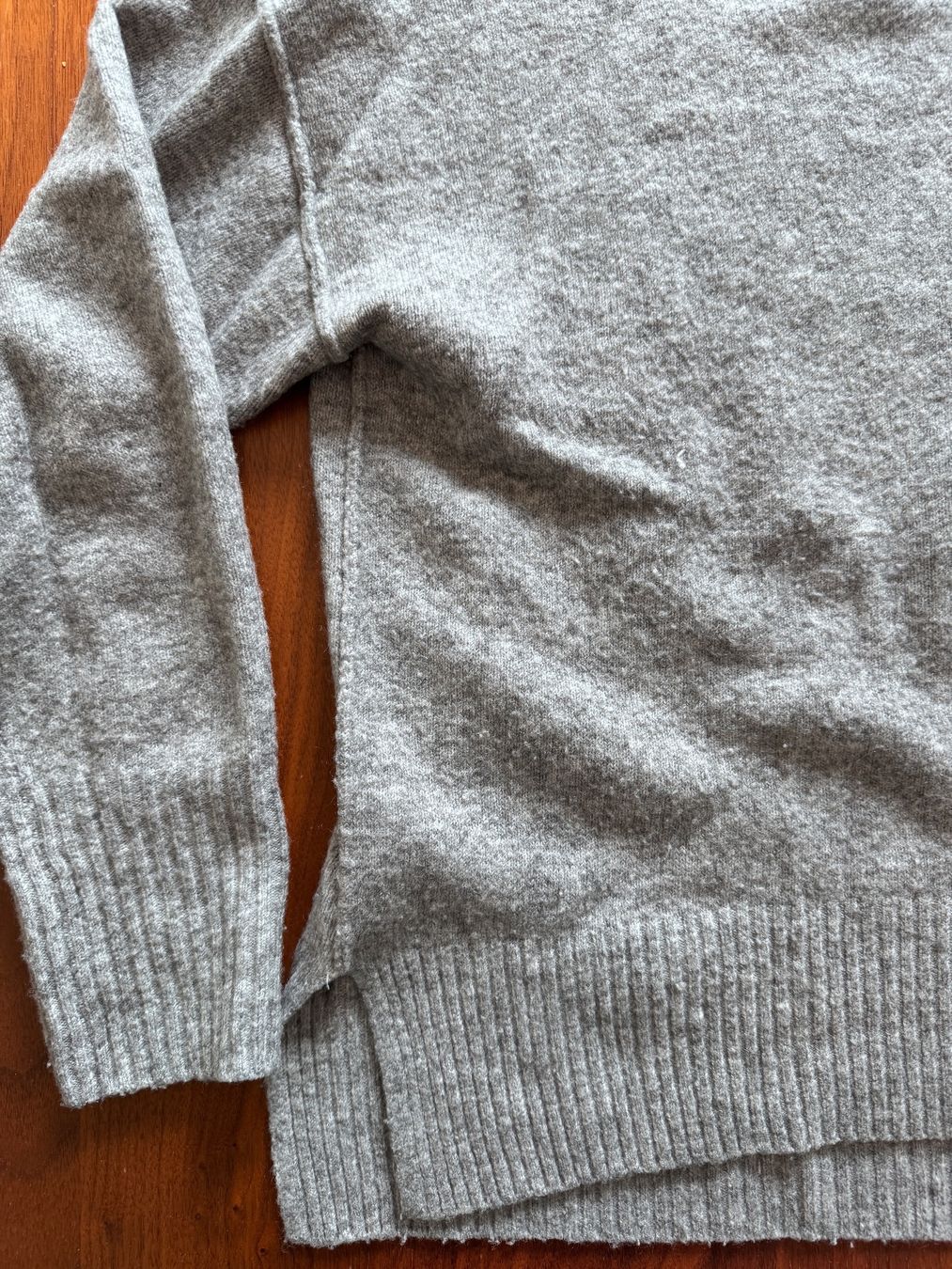 Maglioni & Felpe: Grauer Oversized Pullover von Set Grösse S / oversized – Usato da Bertschikon Gossau venduto da chanty_7 4