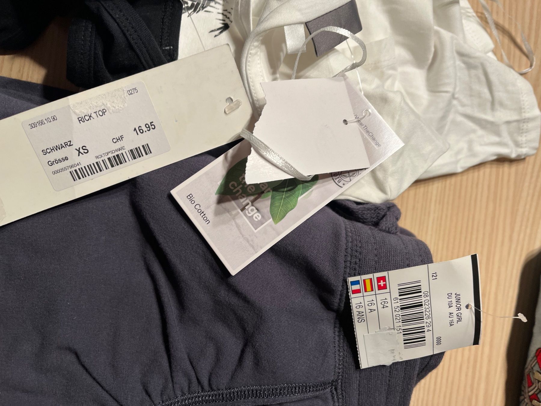 Lotti di vestiti: Lot 3 habits taille XS maman – Nuovo (secondo la descrizione) da Veyrier venduto da kimedovapa