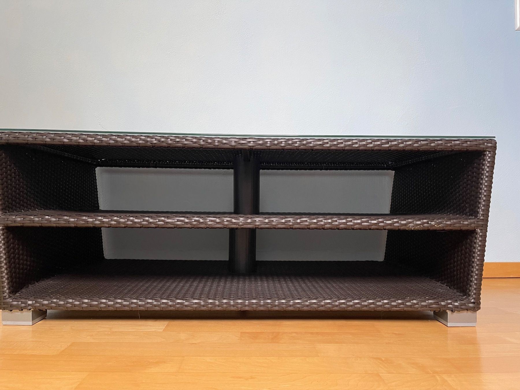 Tavoli: Rattan Couchtisch mit Glasplatte – Usato da Hindelbank venduto da Alfinissimo 3
