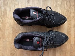 Nike Shox, schwarz, Grösse 44