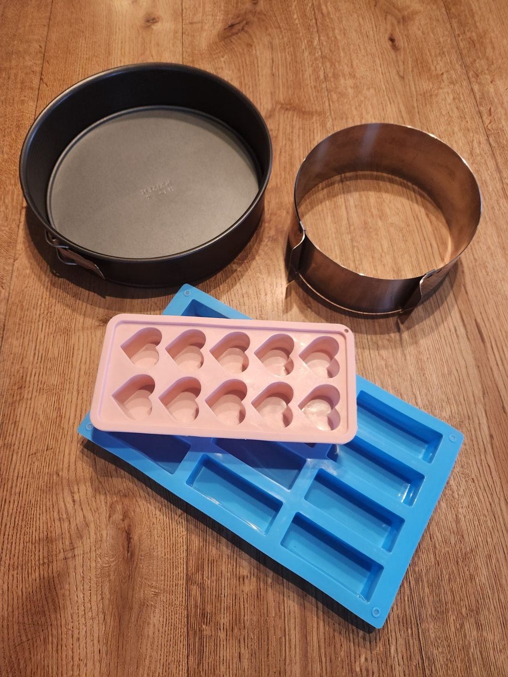 Kaiser Moules à gâteaux: Springform, Tortenring, Silikonformen / Backformen – D'occasion à Fanas par Rurero03