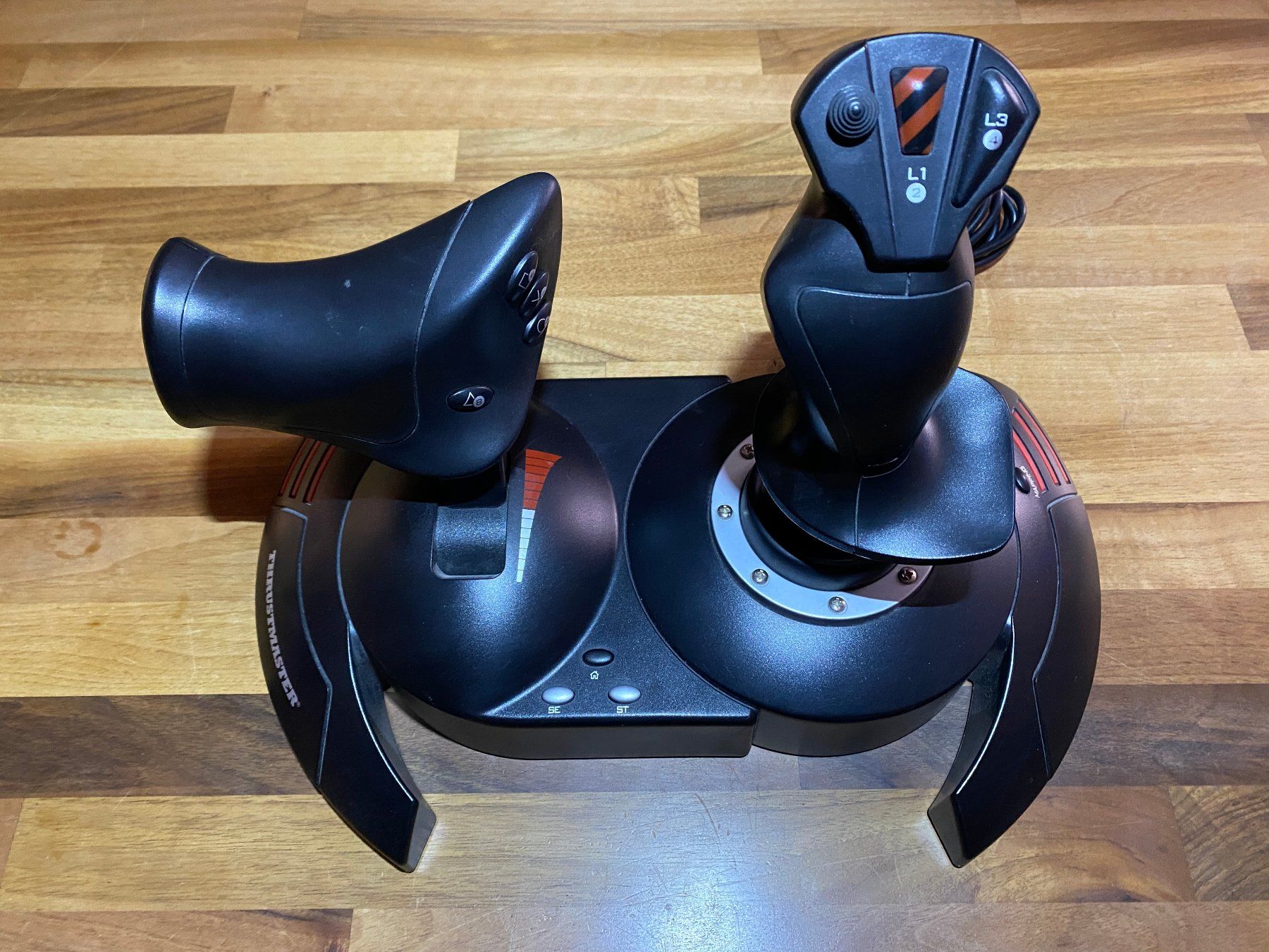 Thrustmaster Controller: Thrustmaster T-Flight X Game Controller – Gebraucht aus dübendorf von Juegeswiss