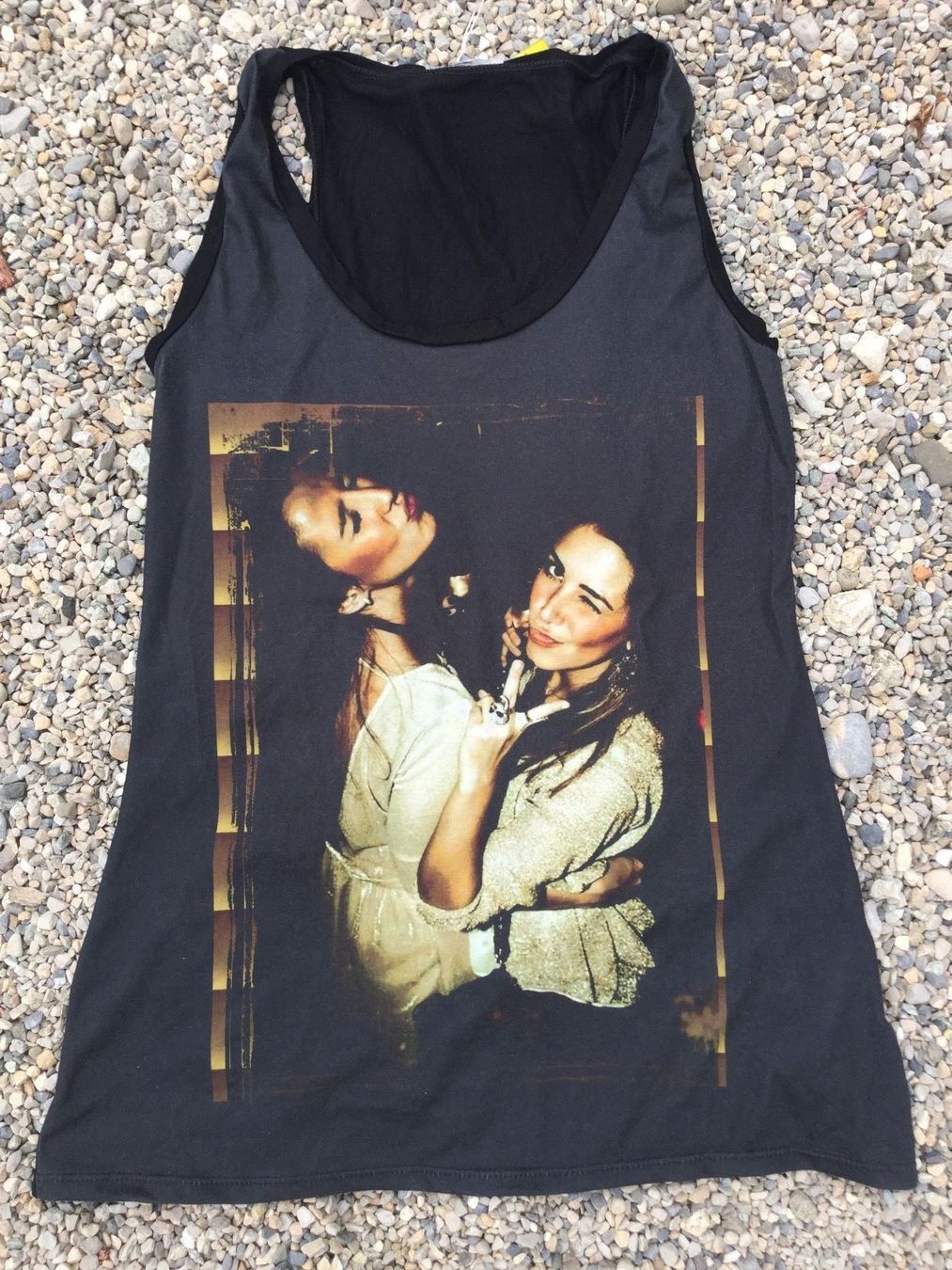 Top: Top noir avec motif marque SPOT – Nuovo (secondo la descrizione) da Agiez venduto da chouchanelle 5