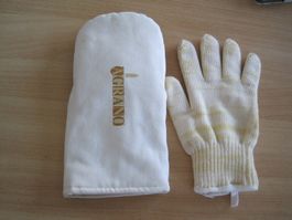 2 wenig gebrauchte Topfhandschuhe