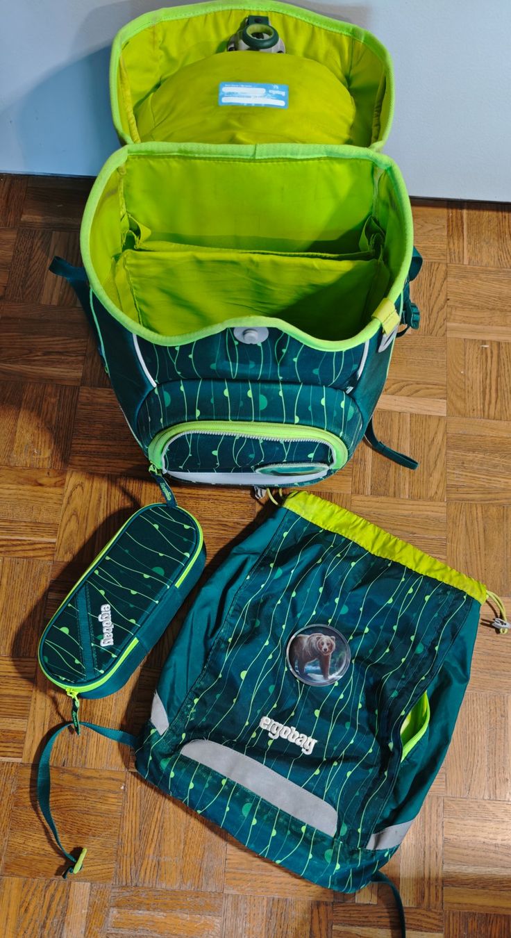 Ergobag Kindertaschen: Ergobag Schulthek Set mit Sportbeutel & Etui – Gebraucht aus Gams von MissTraveller 1