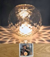 Weihnachtszeit: ein dezentes und warmes Kerzenlicht