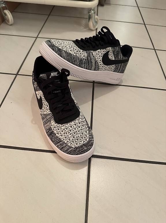 Chaussures hommes: Nike Sneaker AirForce – Neuf avec emballage d'origine à Liestal par sas_vp59