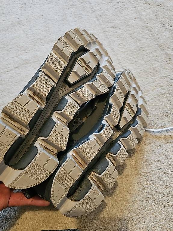 Herrenschuhe: ON Cloudrock Wanderschuhe, Gr 46 – Gebraucht aus Adliswil von FHeidt 2