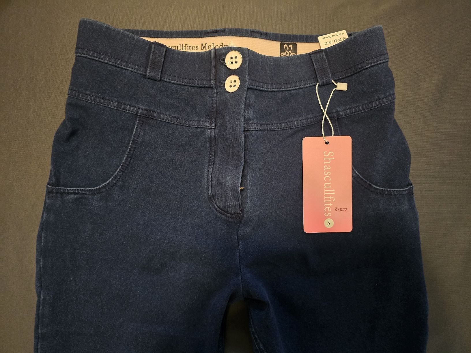 Pantalons: pantalon melody push up S – Neuf avec emballage d'origine à Estavayer-Le-Lac par zazadavidson 2