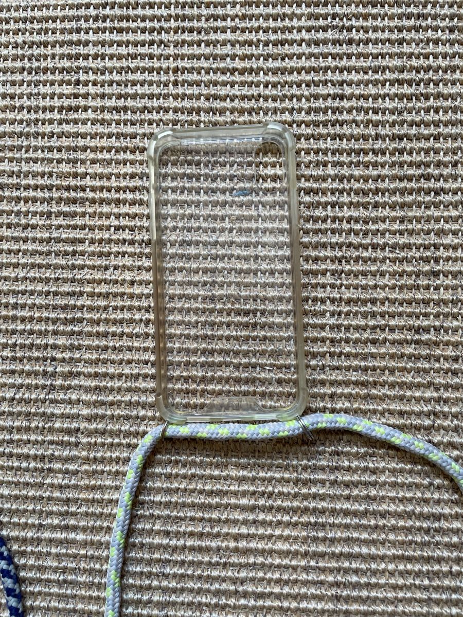 Cover & Protezioni schermo: Zwei Iphone X Hülle, mit Halskette – Usato da Zürich venduto da EliseSchmitz 1