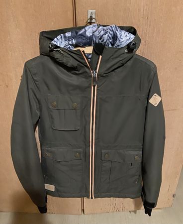 Winter/Snowboardjacke Grösse 34 zu verkaufen