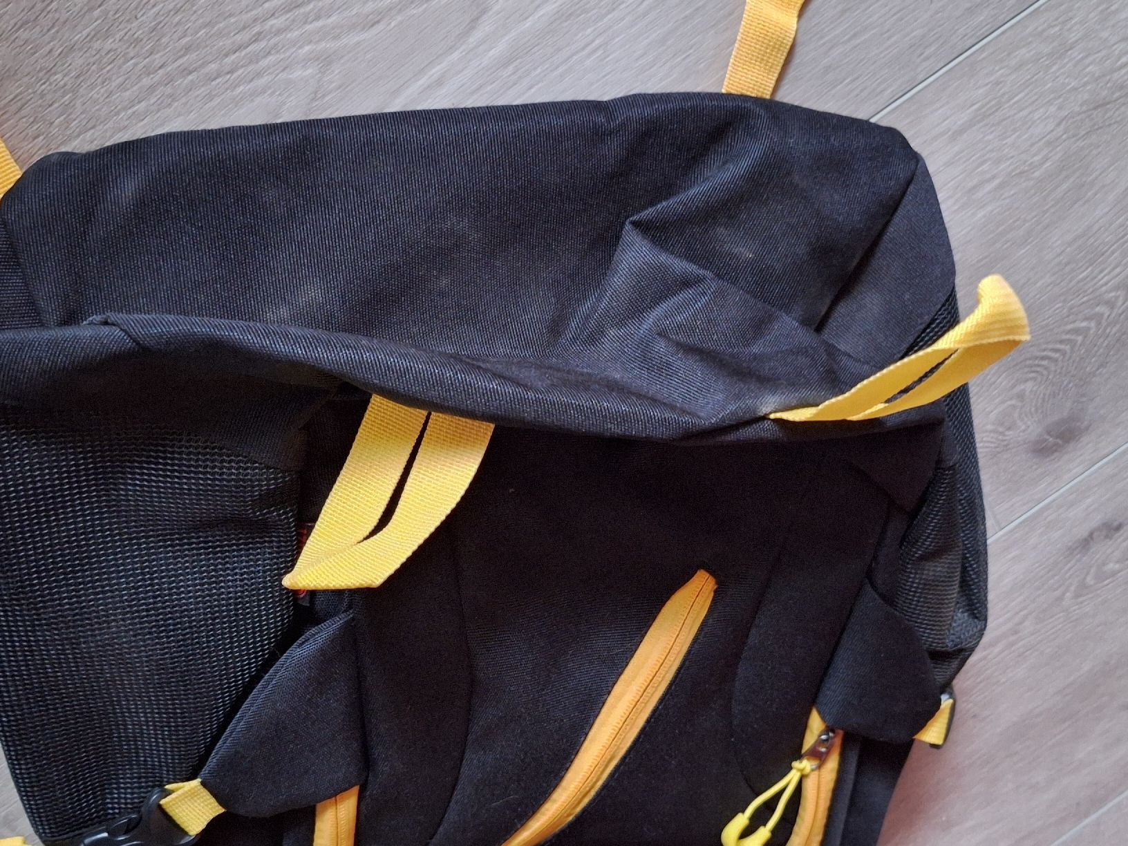 Zaini: Rucksack schwarz gelb  – Usato da Niederglatt ZH venduto da Bobsli 3