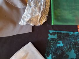 Stoffrestepaket aus verschiedenen Stoffen