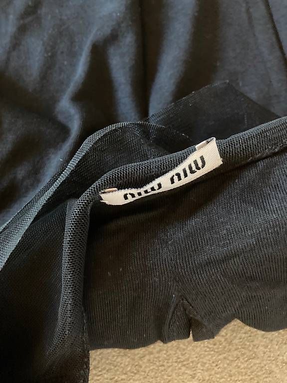 Miu Miu Vestiti: Robe Miu Miu noir Taille M – Usato da Chavannes-Orsonnen venduto da magnolia22 2