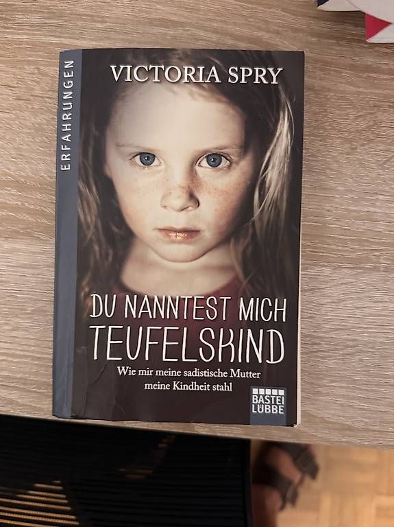 Livres: Victoria Spry – Neuf avec emballage d'origine à Embrach par Ilaila94