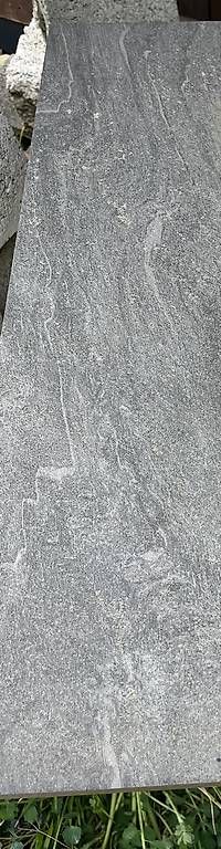 Bodenbeläge: Dalles grès cérame / Granit  – Gebraucht aus Evionnaz von viv_6fwl 1