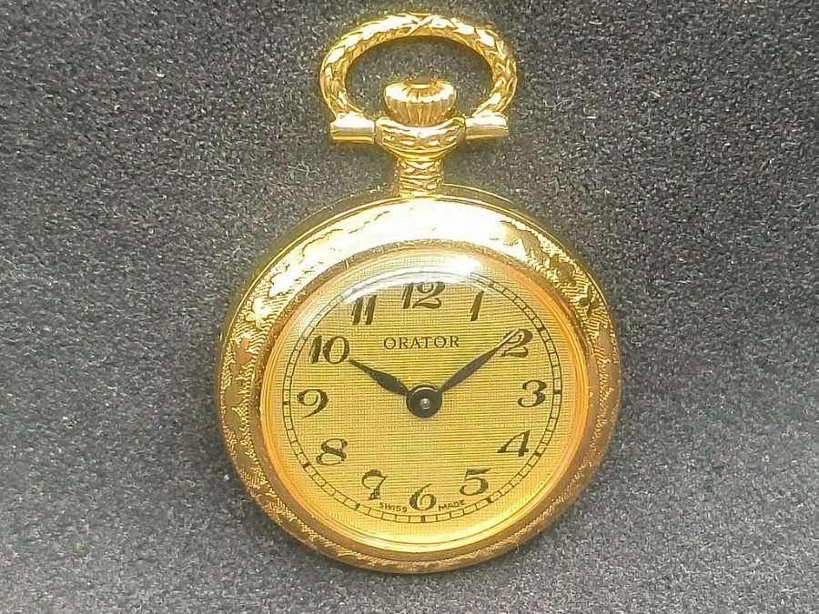 Orologi: Orator – Usato da La Chaux-de-Fonds venduto da curtitswisswatches