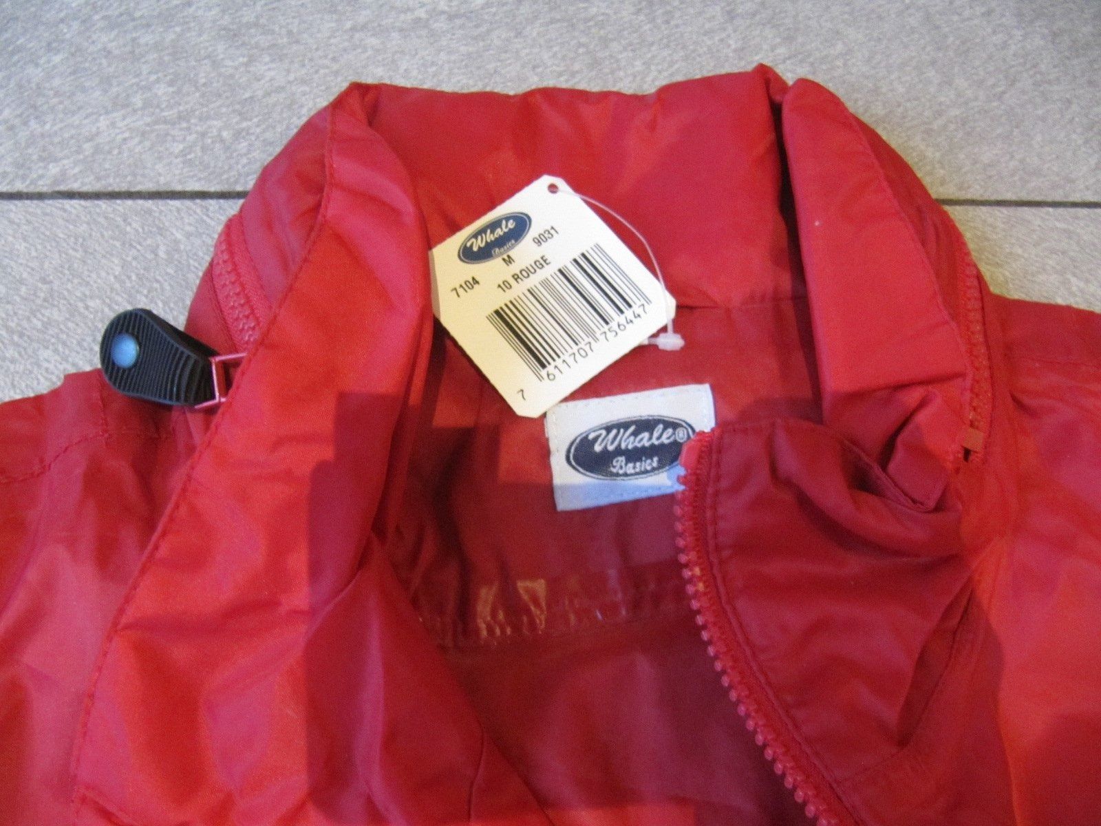 Giacche: regenjacke whale gr. M rouge - NEU – Nuovo e nell'imballaggio originale da Arbedo venduto da nadia1973 1