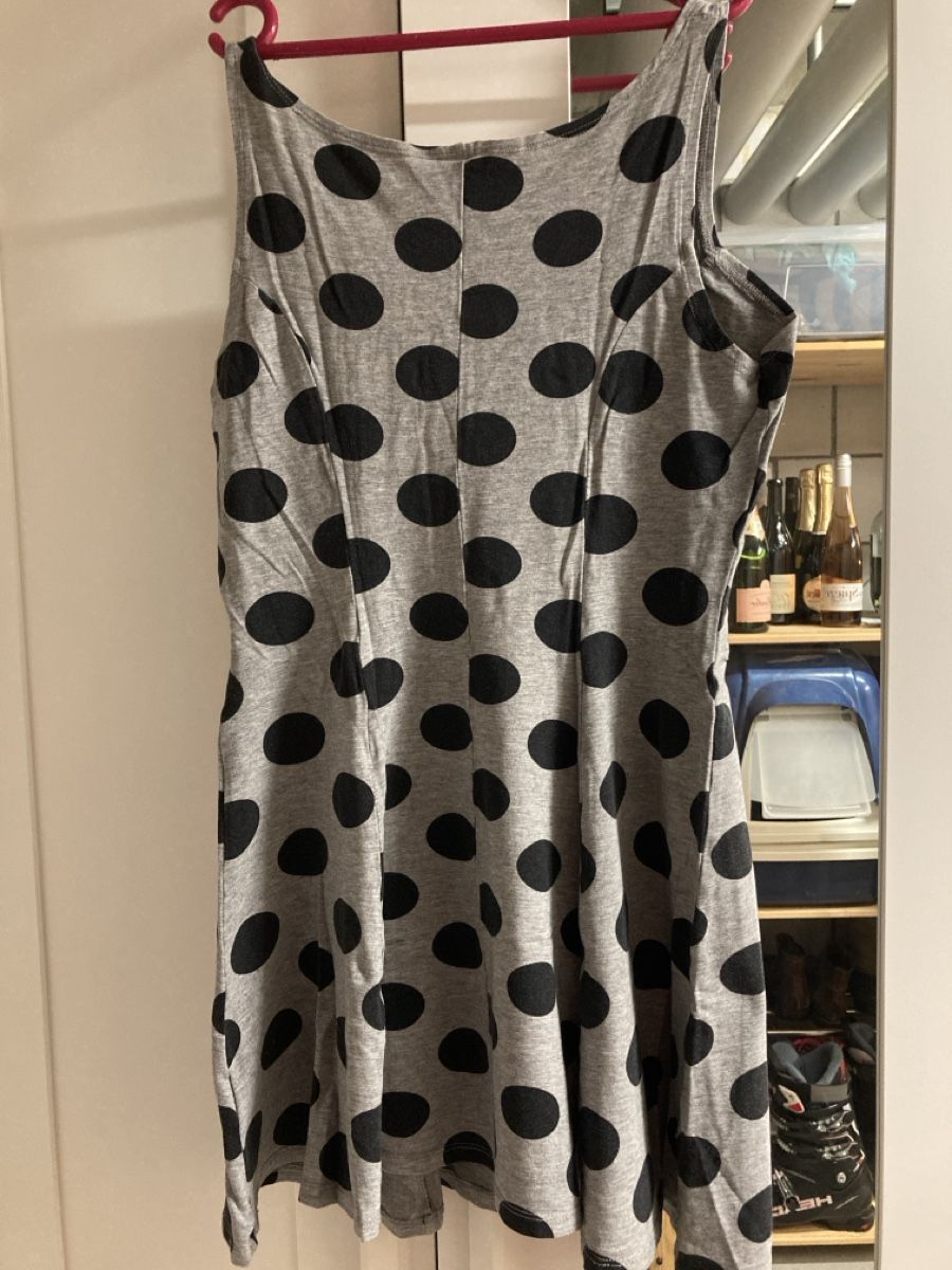 H&M Vestiti & Gonne: Sommerkleid grau – Usato da Urtenen-Schönbühl venduto da alessibas 1