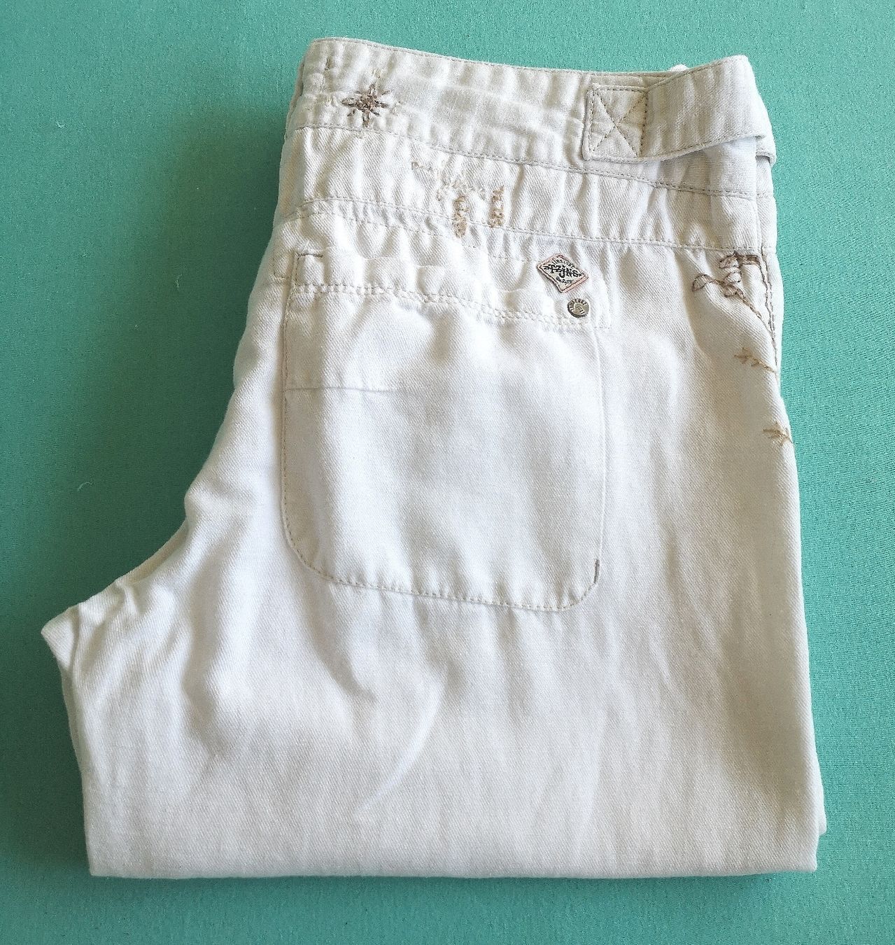 Jeans: 3/4 Jeans Gr. 31 - Timezone - Spendenaktion – Nuovo (secondo la descrizione) da Unterkulm venduto da Beljasch