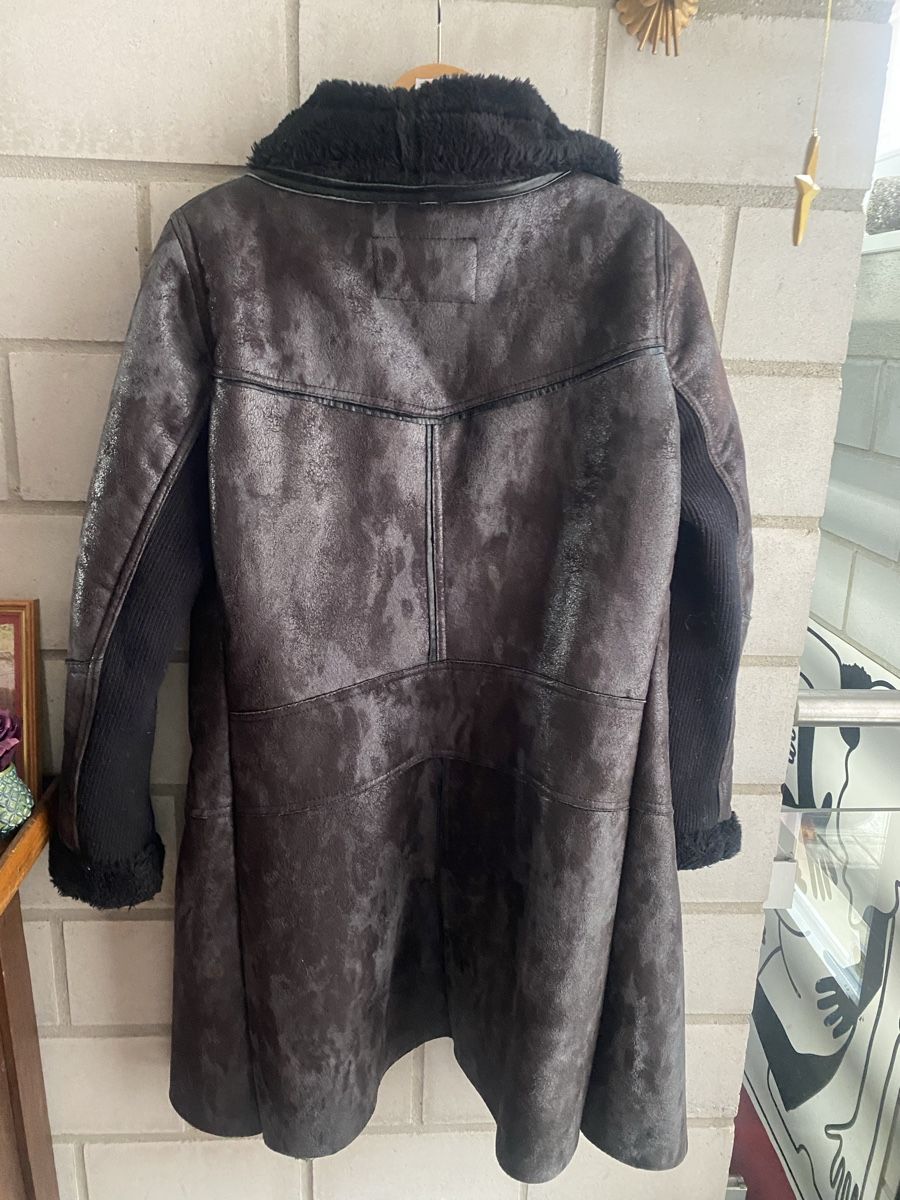 Cappotti: Manteau shearling taille S – Usato da St-Blaise venduto da Zaza.of.marseille 3