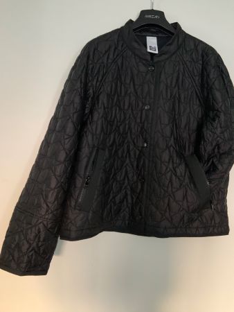 Marc Cain Steppjacke, schwarz, Sternensteppung, Gr. 40/Nr. 4