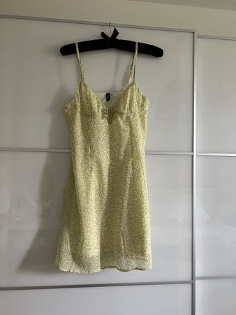 Cute Summer Mini Dress - Floral Print - Size S - Perfect Con
