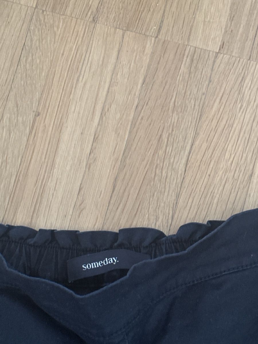Someday Pantaloni: Shorts von someday – Usato da Altendorf venduto da ratzfatz 1
