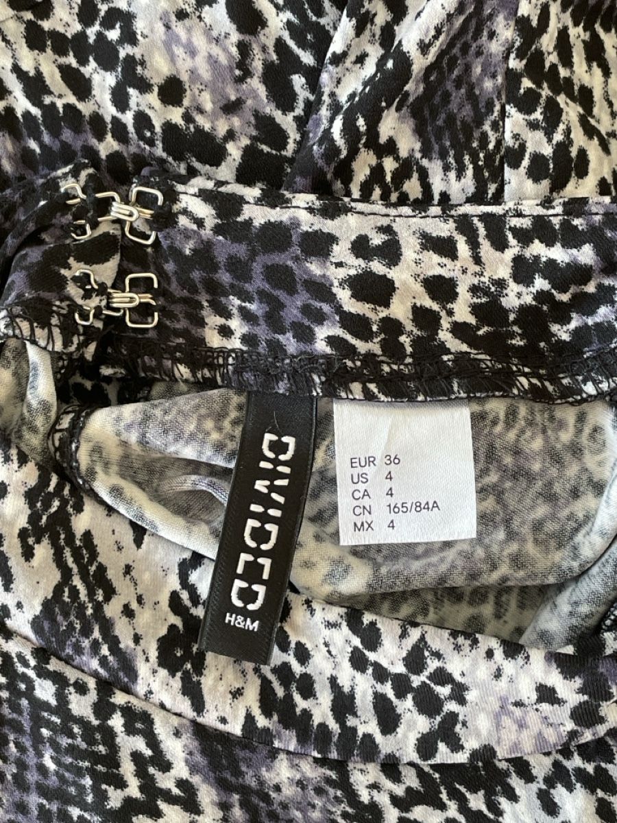 H&M Kleider: Robe manches longues H&M imprimé python taille 36 EUR – Neu (gemäss Beschreibung) aus Ins von Nick63 3