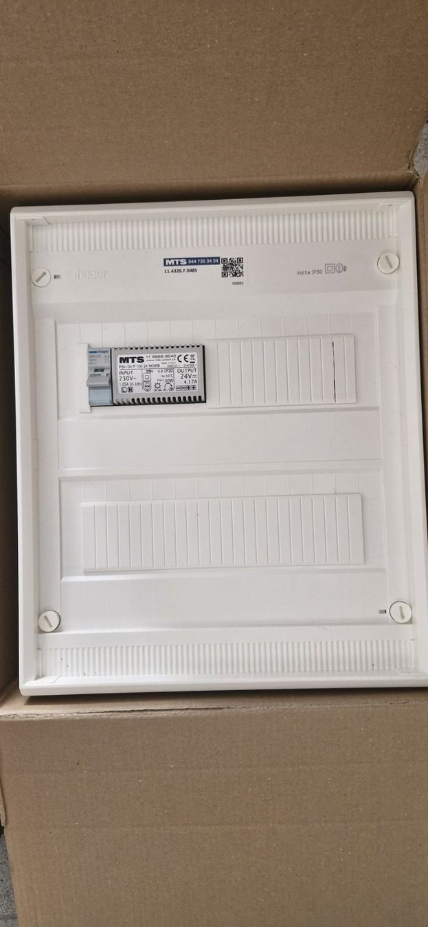 Hager Alimentation électrique: Elektrokleinverteiler AP – D'occasion à Ballwil par mic_6q56