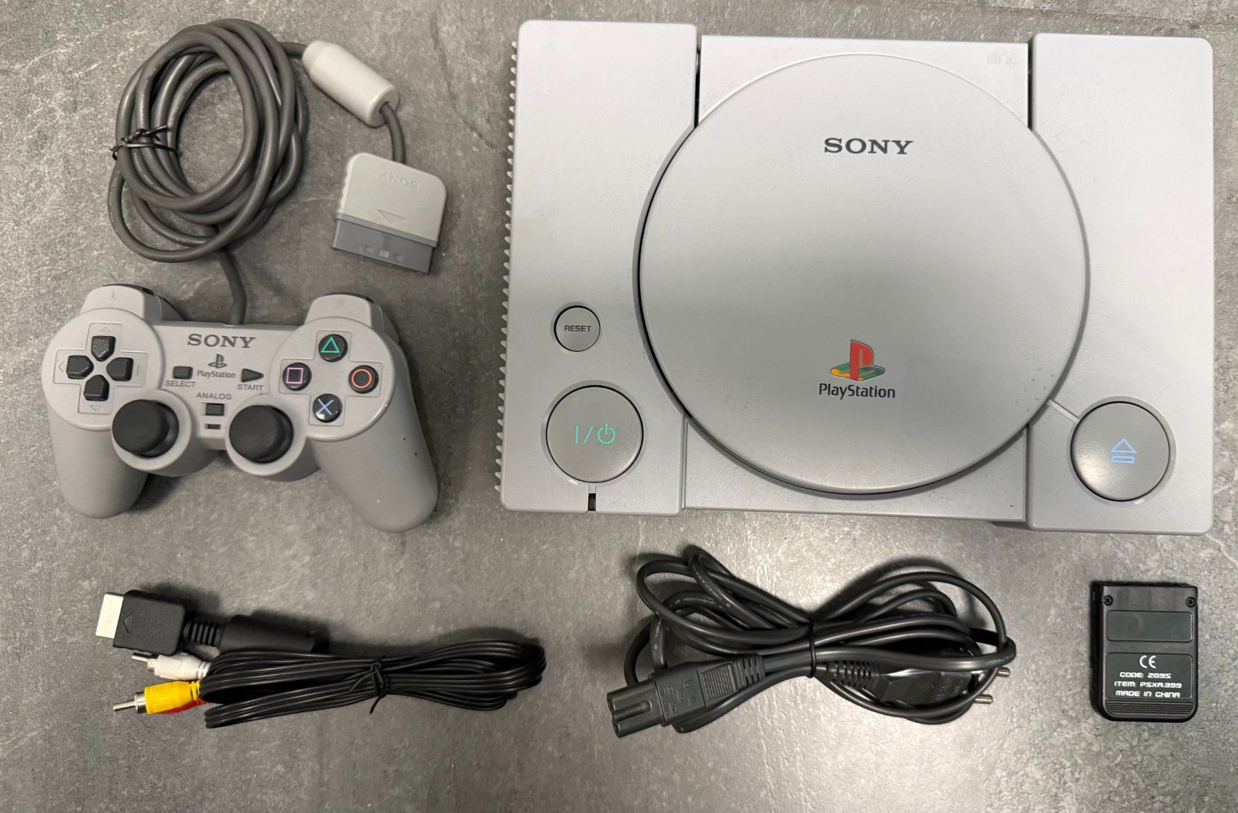 Sony Console: Console Sony Playstation 1 - PS1 – Usato da Pont-de-la-Morge venduto da Darfal