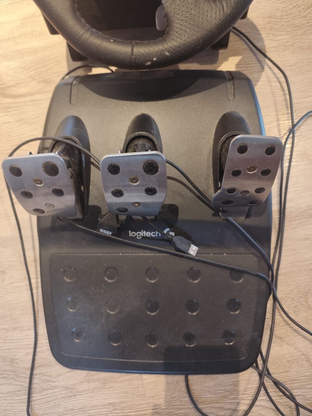 Logitech Konsolen: Logitech G29 Lenkrad mit Pedalen gebraucht – Gebraucht aus degersheim von mutti1 2
