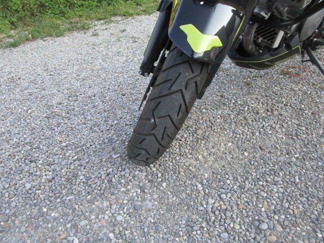 Suzuki Enduro: Motorrad Suzuki DL 1000 Kat A  ab Platz oder für Export – Usato da St. Gallen venduto da Moser13 8